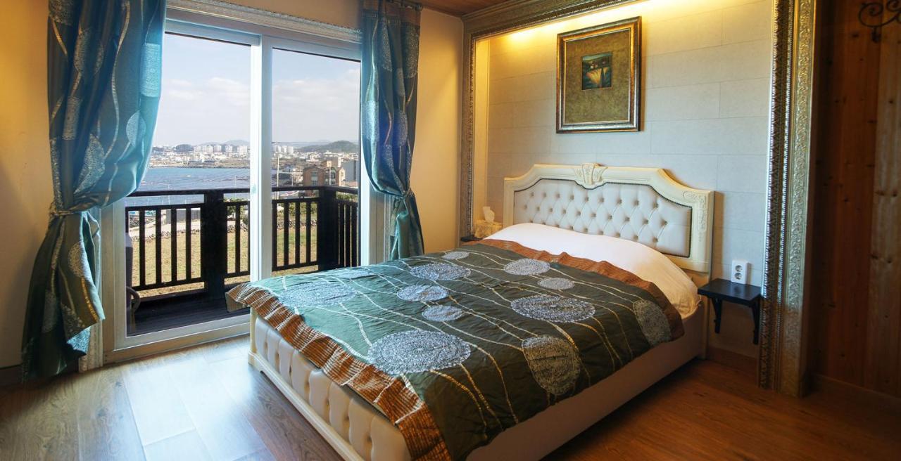 Elroman Pension เมืองเชจู ภายนอก รูปภาพ